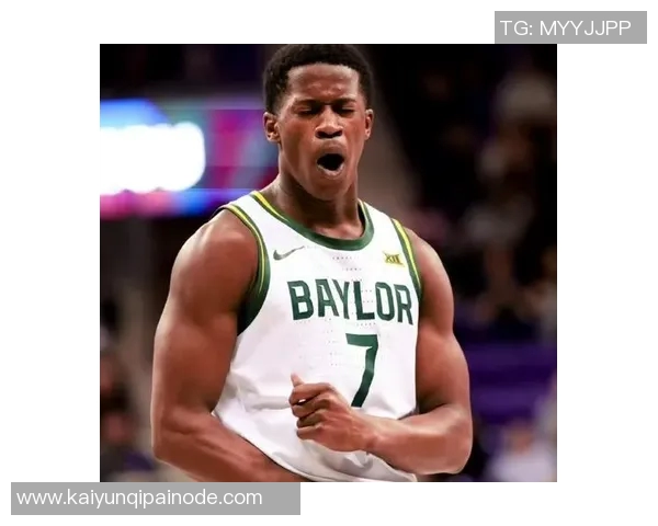 埃奇库姆费城主场首秀表现惊艳球迷热烈掌声致敬